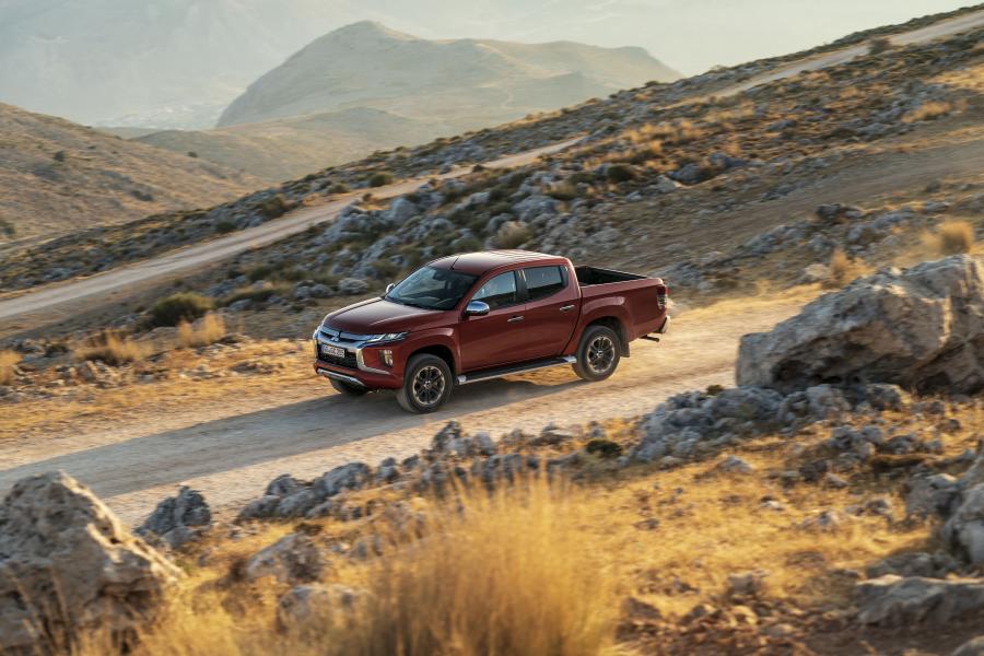  Mitsubishi L200 Double Cab 2019 года  (WW) (фото 33 из 42)
